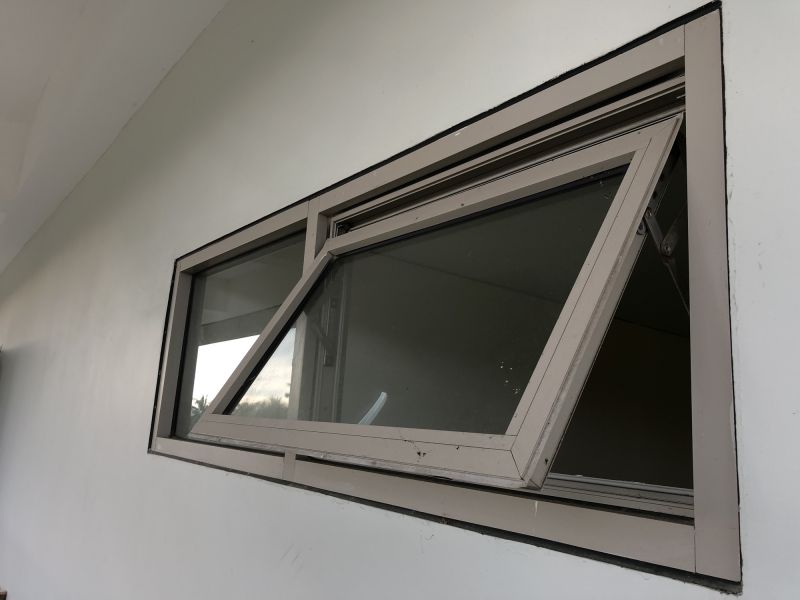 Get Professional Window Tinting To Reduce Glare!